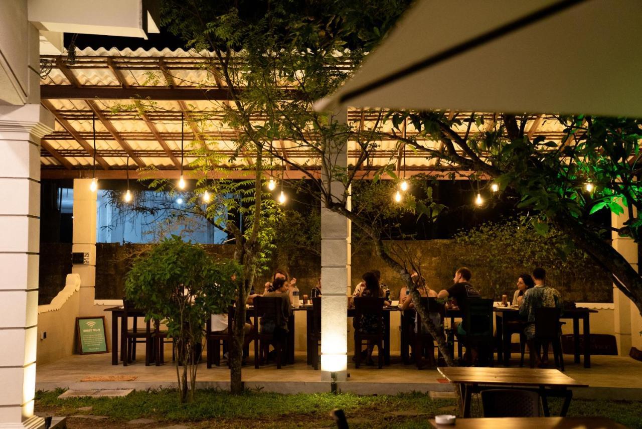 Plantation Surf Inn & Restaurant - Midigama East Εξωτερικό φωτογραφία