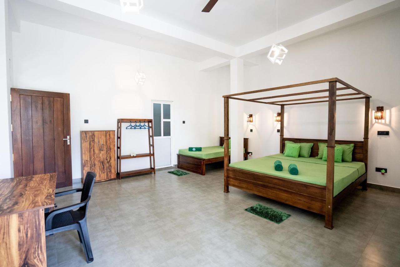 Plantation Surf Inn & Restaurant - Midigama East Εξωτερικό φωτογραφία