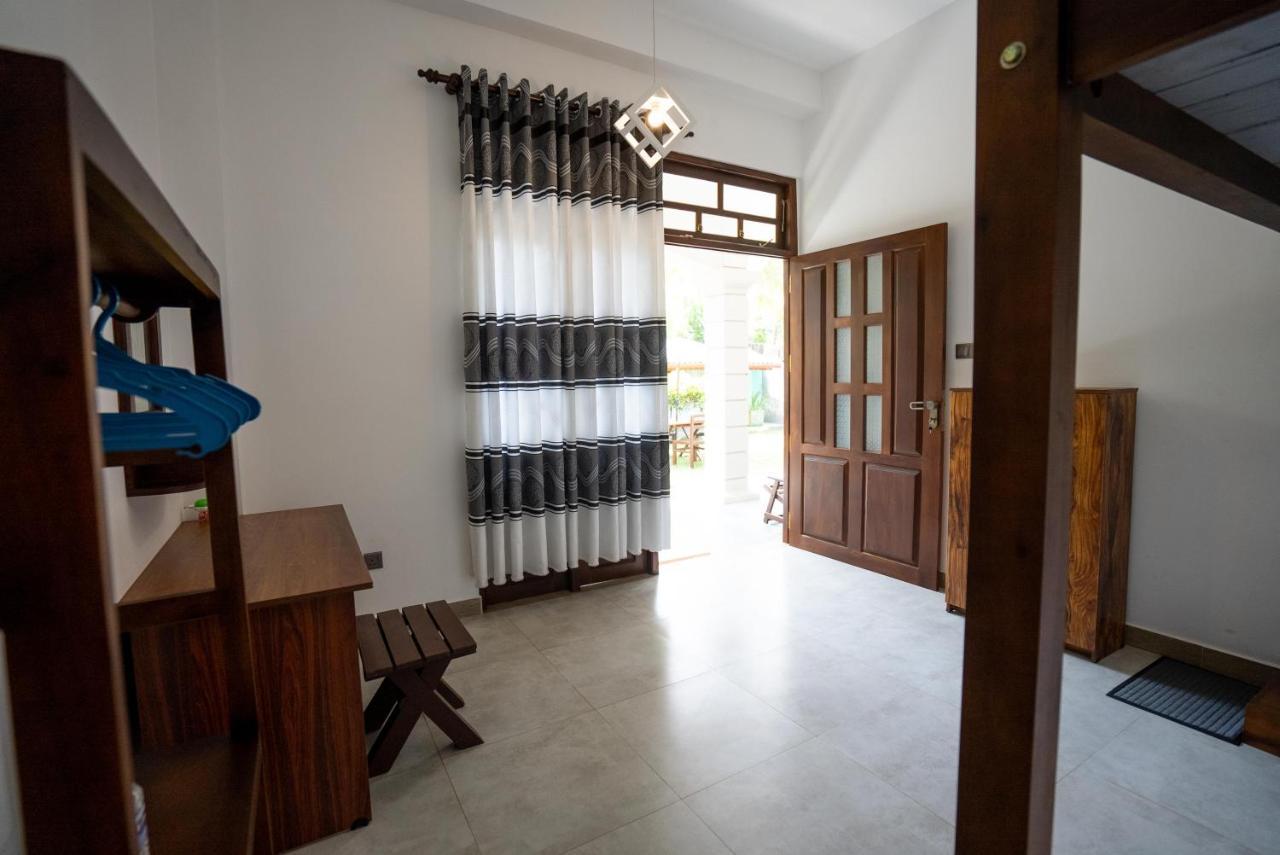 Plantation Surf Inn & Restaurant - Midigama East Εξωτερικό φωτογραφία