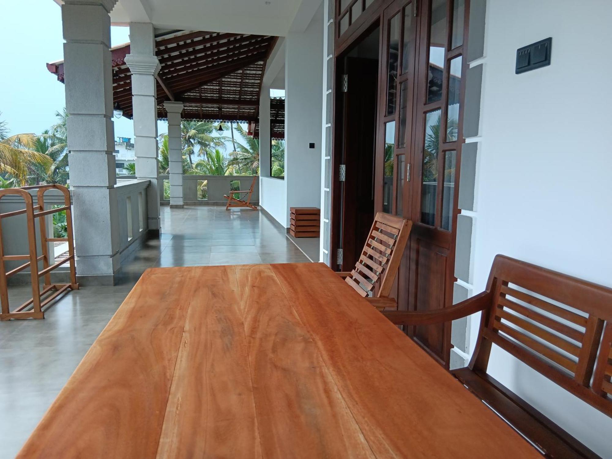 Plantation Surf Inn & Restaurant - Midigama East Εξωτερικό φωτογραφία