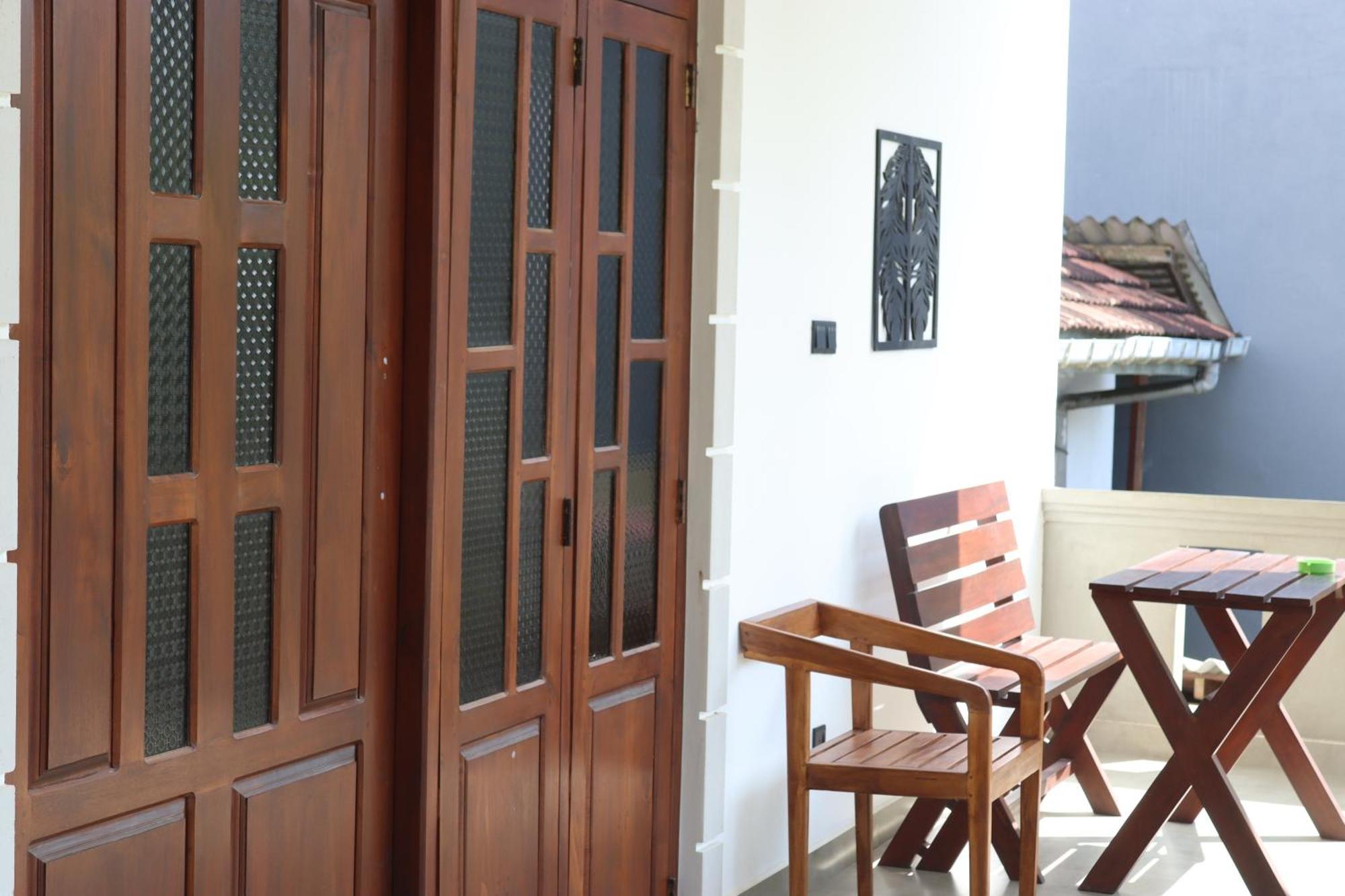 Plantation Surf Inn & Restaurant - Midigama East Εξωτερικό φωτογραφία