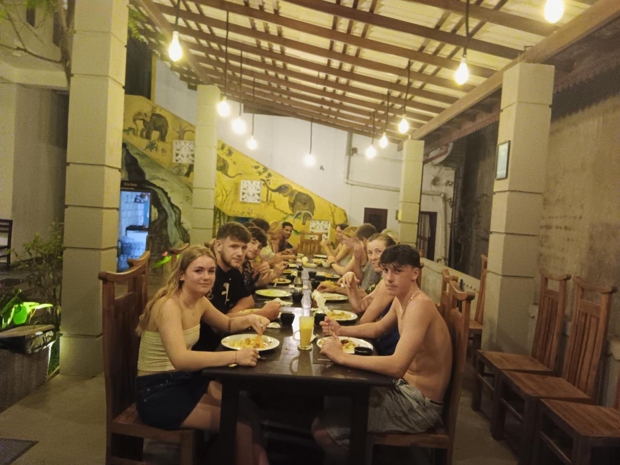 Plantation Surf Inn & Restaurant - Midigama East Εξωτερικό φωτογραφία